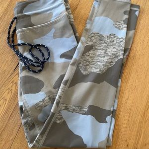 Aerie Camo Leggings w/Draw String